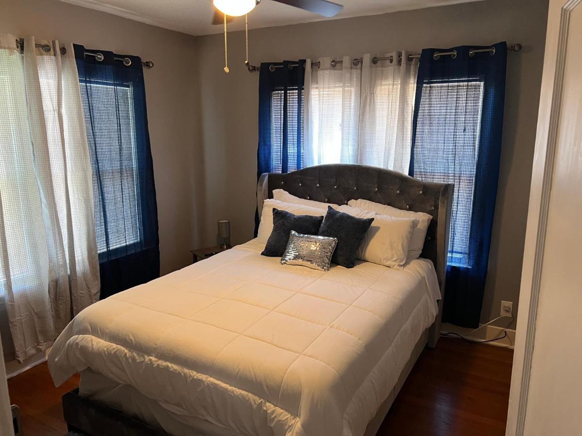 2Nd Level Duplex, Downtown Houston Near Toyota Center, Smoking Allowed On Balcony! Apartment Exterior photo